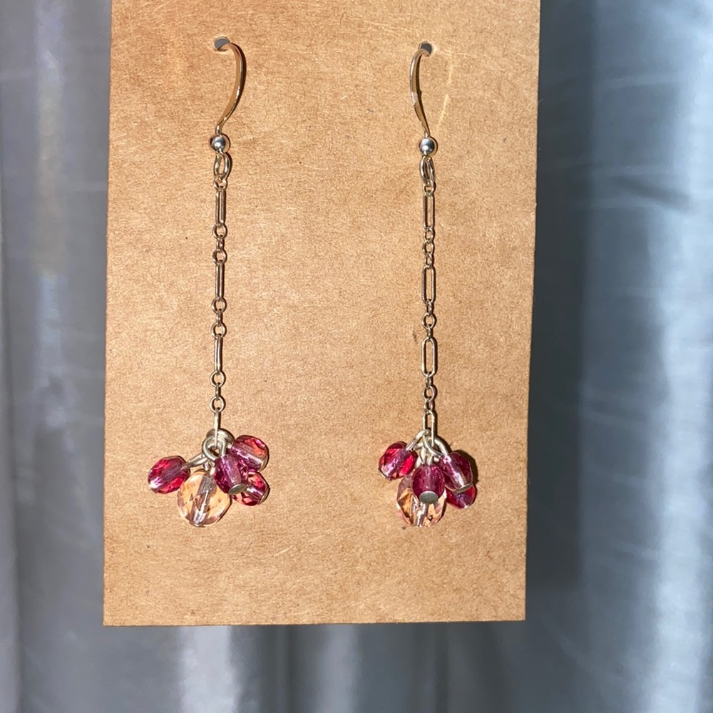 Light rose and rose Czech crystals earrings.